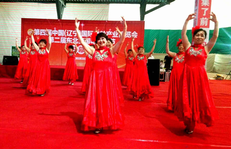 ‘老博（bó）會（huì）’的靚（liàng）麗片