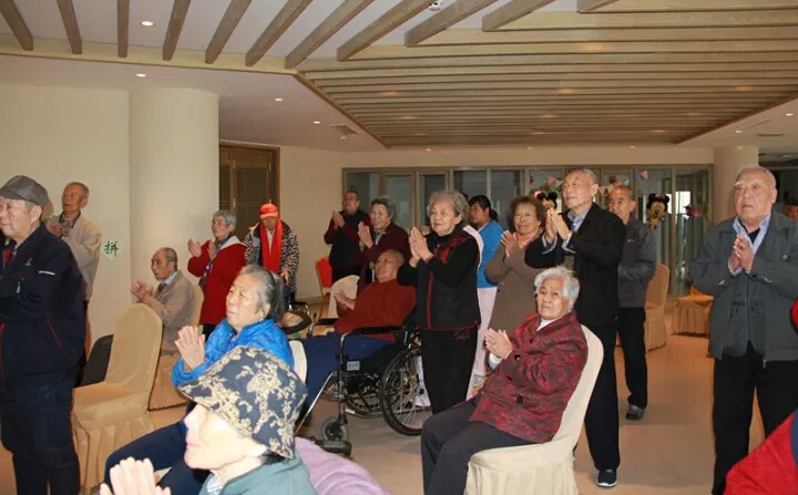 【九九重陽節（jiē） 濃濃敬老情】觀陵山藝（yì）術園林走進幸福長者匯（huì）養老（lǎo）機構慰問