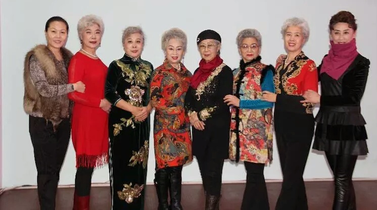 遼寧老年服飾藝術模特團（tuán）第二期公開（kāi）課匯報演出紀實