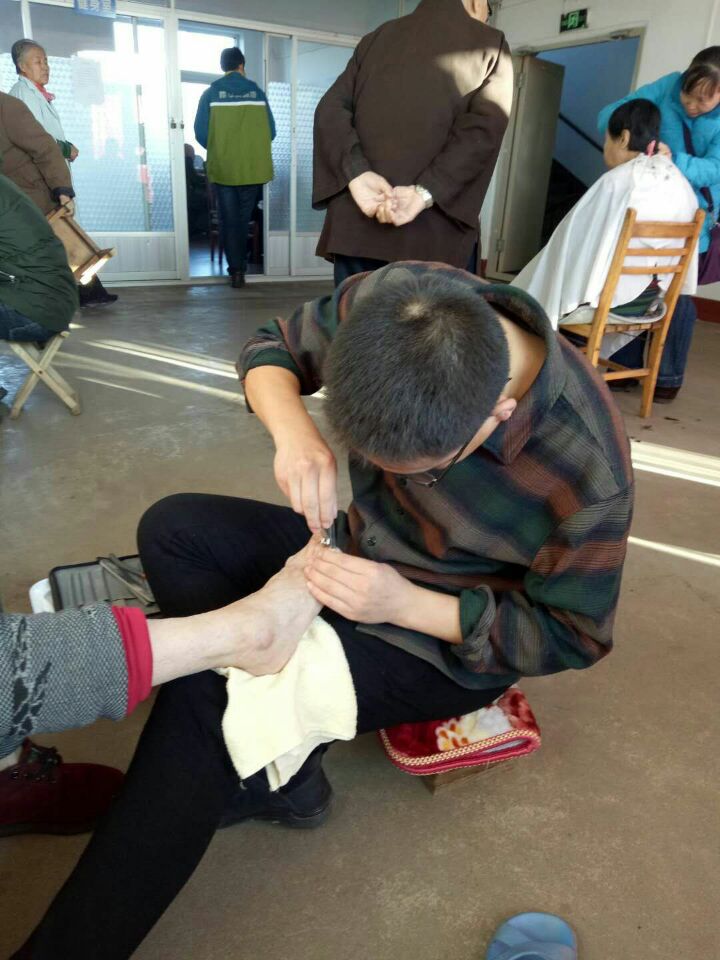 慈（cí）心（xīn）之光孝親團的一天