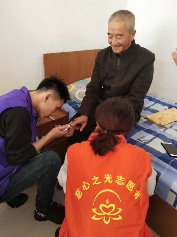 慈心孝親沒有星期天