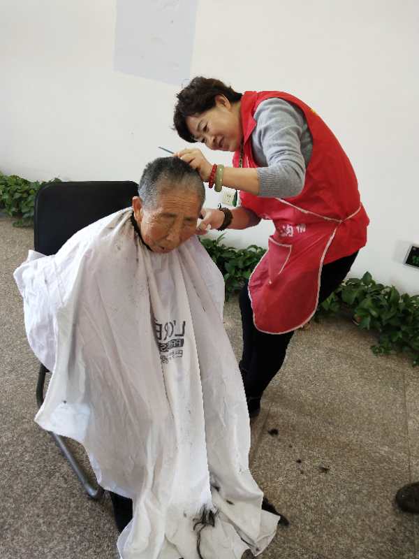 慈心孝親沒有星期天