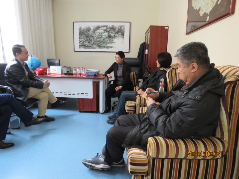 走進養老院（yuàn），為（wéi）康養醫療（liáo）做些實事