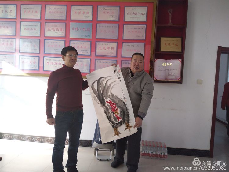 下鄉寫聯送（sòng）福 墨寶飄香暖心 ——遼寧毛體開展“新春送福 文化下鄉（xiāng）”活（huó）動