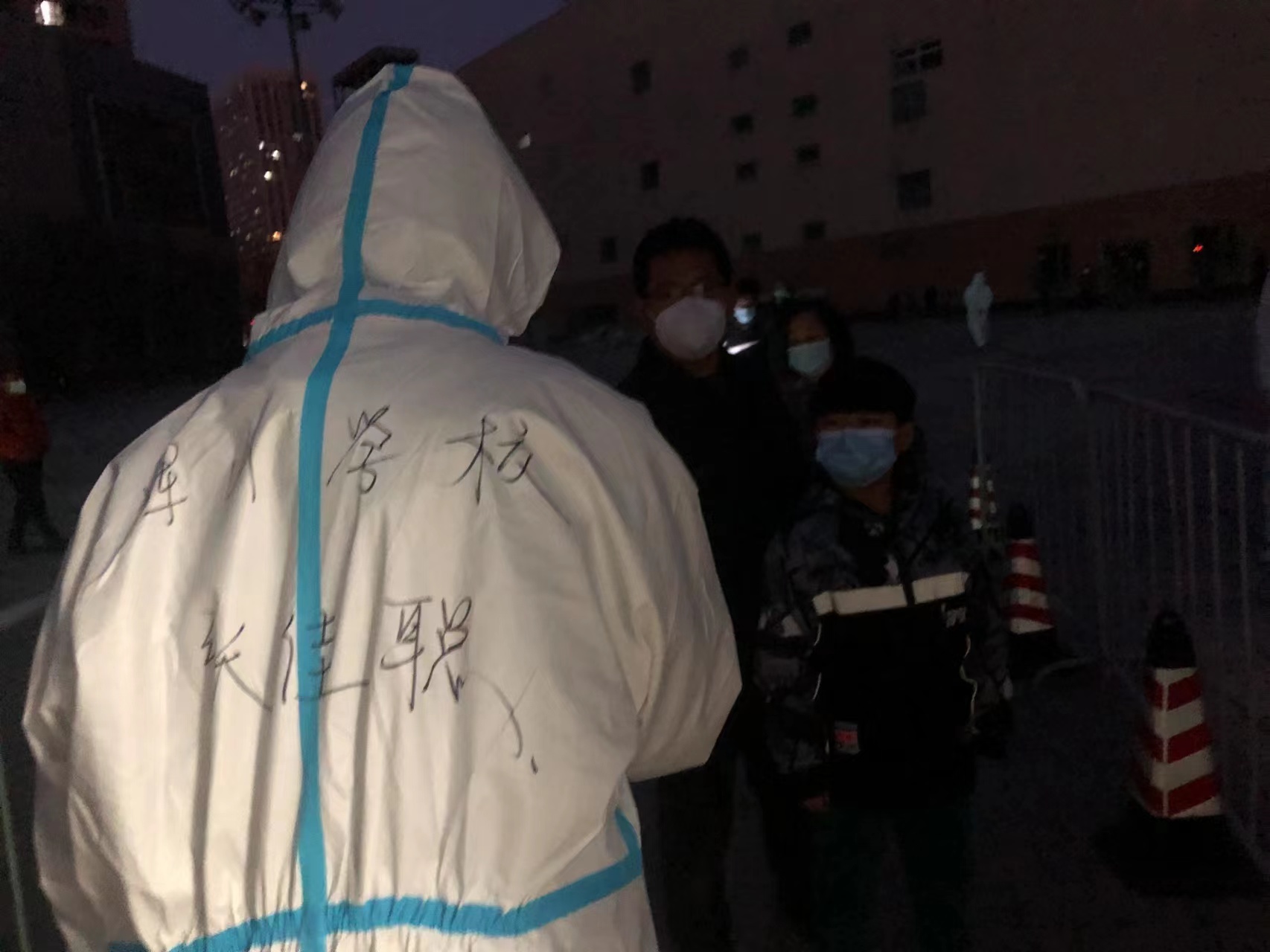 ​堅守一線踐初心 衝鋒在前顯擔當