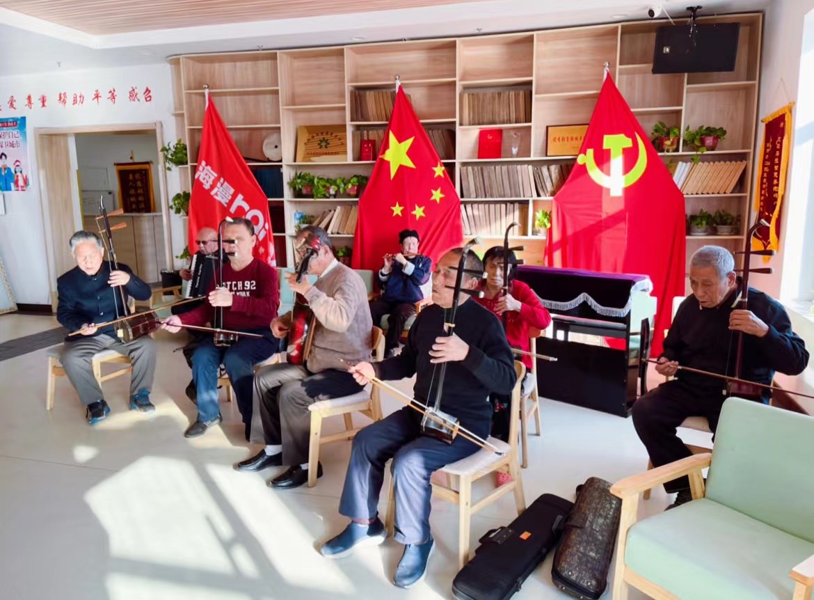 企盼光明的使者，入住幸福（fú）的家園（yuán）