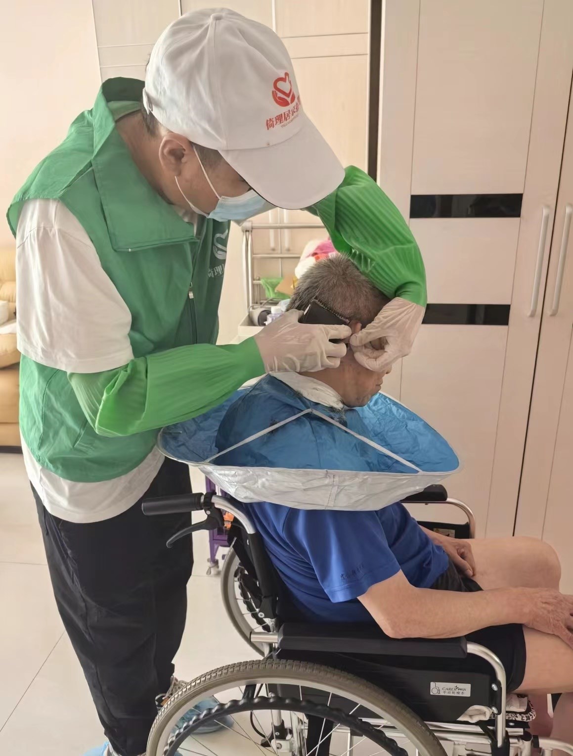 垂暮不離親，養老（lǎo）不離家，團隊式陪護（hù），安老更放心