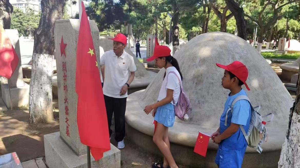 在（zài）水一方社區（qū）開展主題學（xué）習教育活動 傳承紅色與航空精神