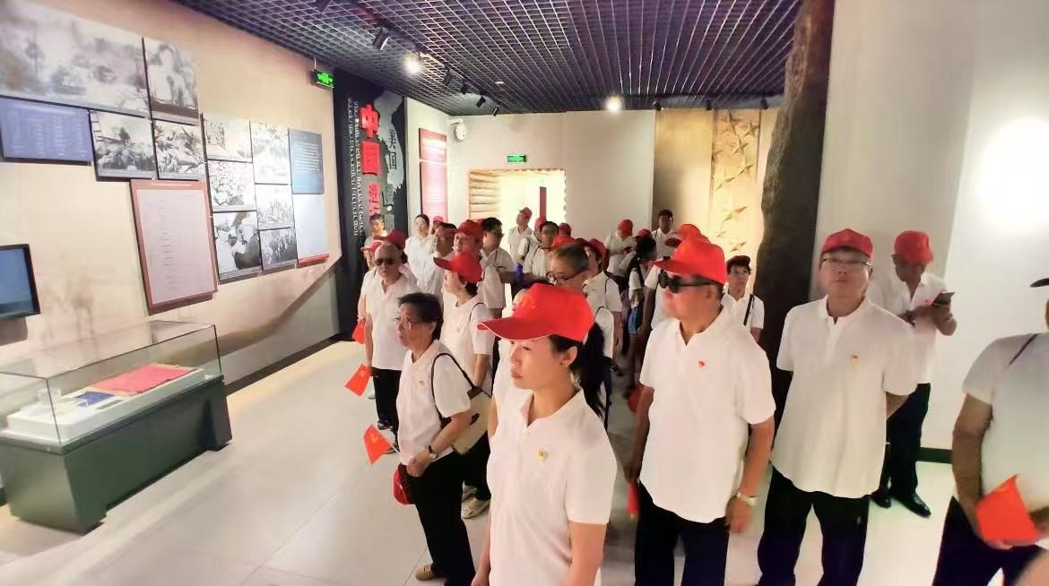 在水一方社區開展主（zhǔ）題（tí）學習教育活動 傳承紅色與航空精神