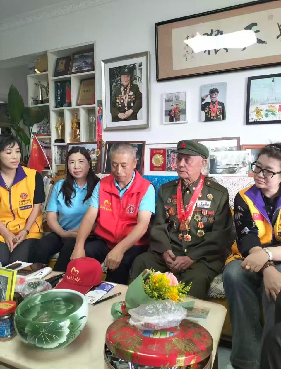 祖國（guó）萬歲    老兵萬歲