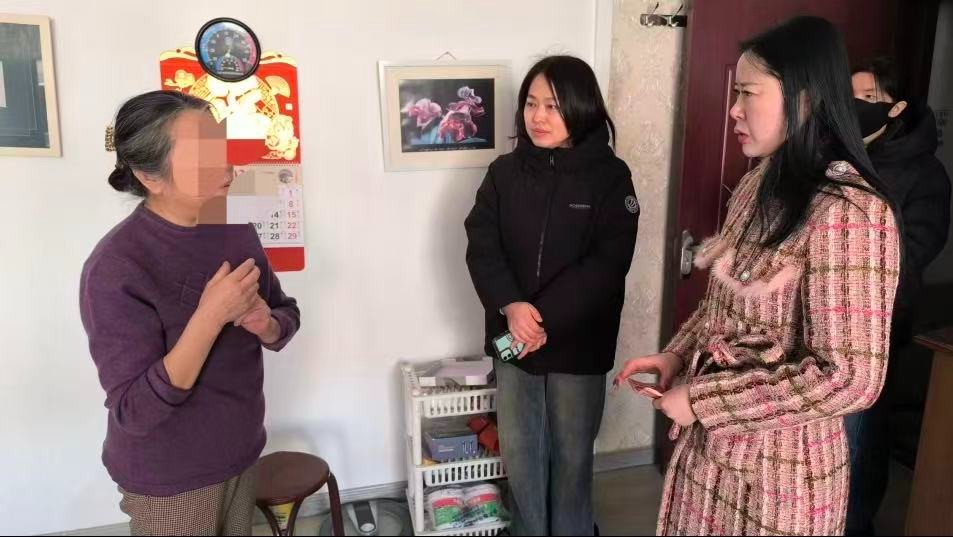 从“人生觉醒（xǐng）”到“一生之约（yuē）”，她（tā）用善意暖了五户人家的心