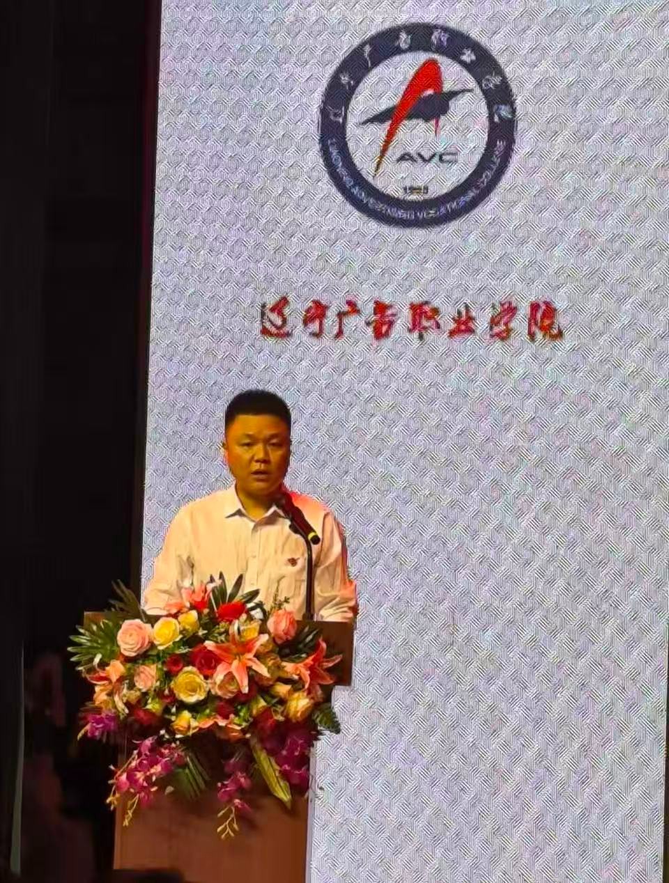 紅色歌曲進校園  雷（léi）鋒精神駐我心—高校思（sī）想政治課的新形（xíng）式