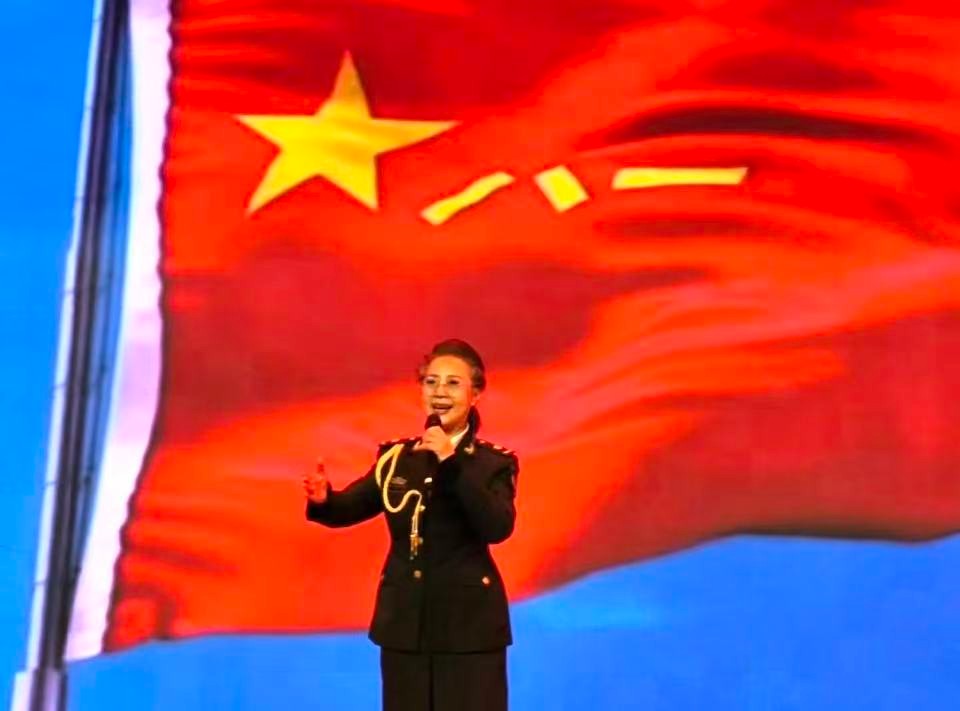 紅色歌曲進校（xiào）園  雷鋒精（jīng）神駐我心—高校思想（xiǎng）政治課的新形式